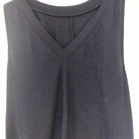 BLACK TANK TOP V-NECK SIZE SMALL WOMEN POLY/SPANDEX? RACERBACK - Picture 3 of 8